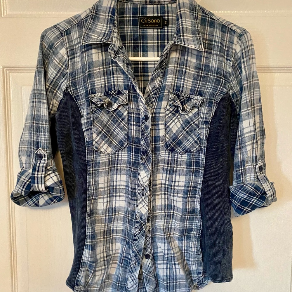 Button down blue plad top